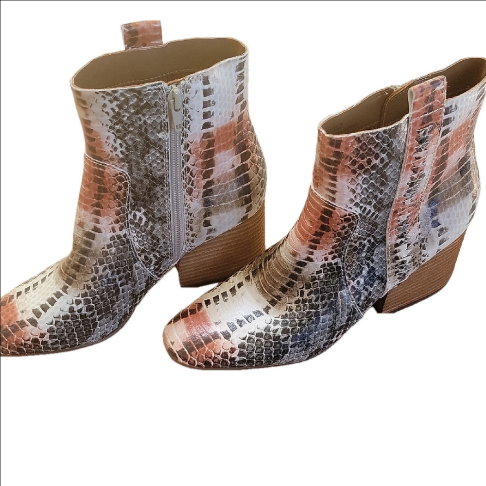 Women's Korks Leland Leather Snakeskin Print Ankle Boots Size 8